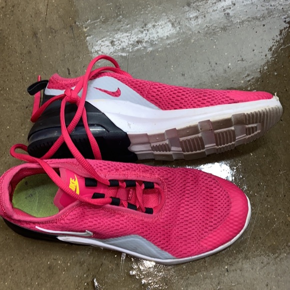 NIKE AIR MAX Y4.5 W6.5 LACE UP PINK WHITE BLACK LIGHT WEIGHT RUNNING SHOE - Picture 4 of 5